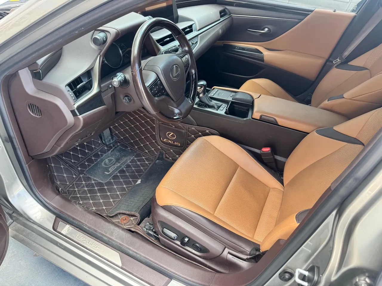 Lexus ES (Imported) 2020 ES200 2.0 Stepless Deluxe Edition Automatic Gear 4