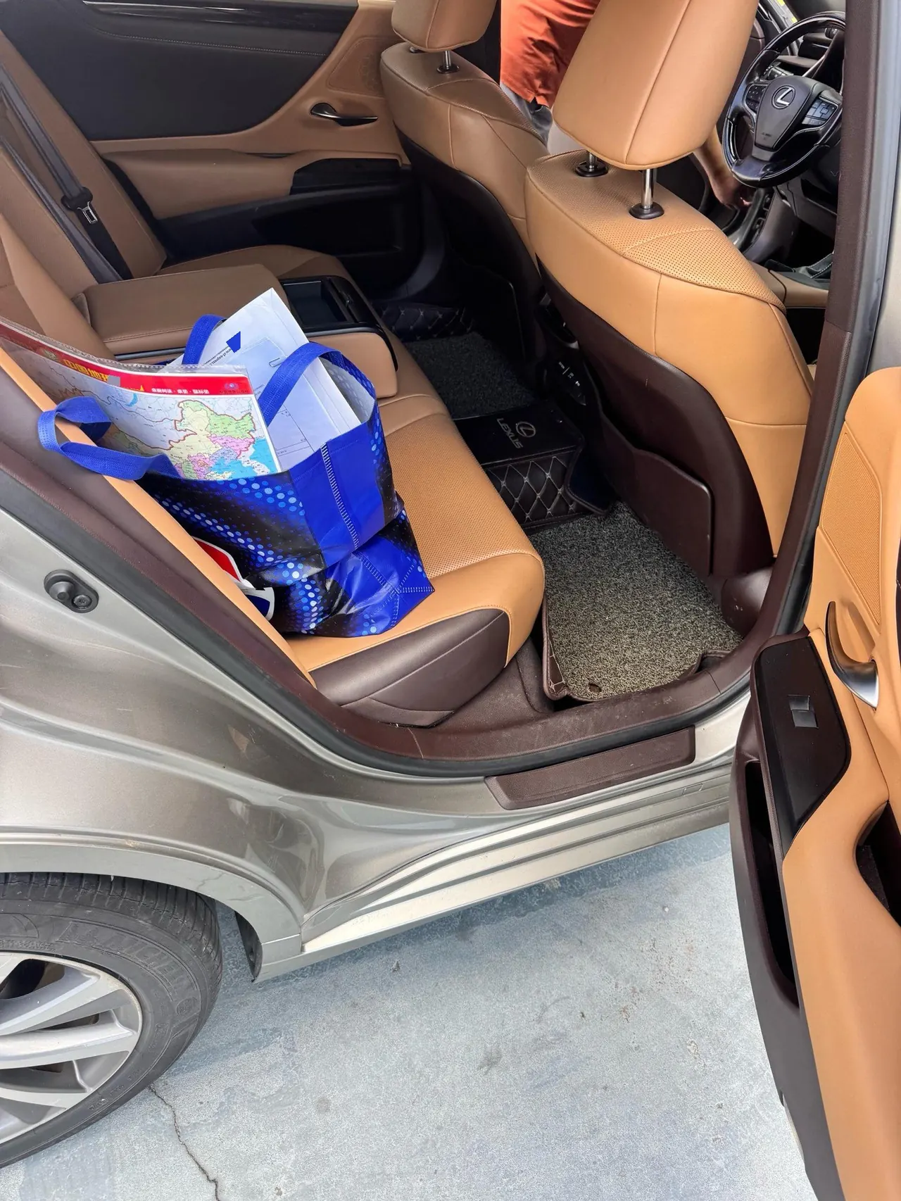 Lexus ES (Imported) 2020 ES200 2.0 Stepless Deluxe Edition Automatic Gear 6