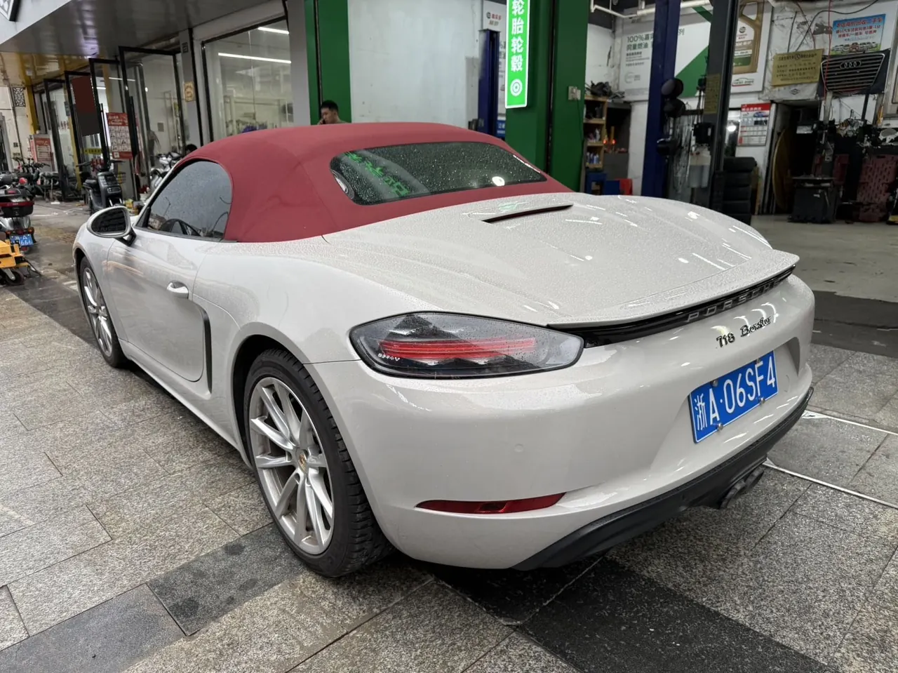 Porsche 718 (Imported) 2020 718 Boxer 2.0T Automatic 3