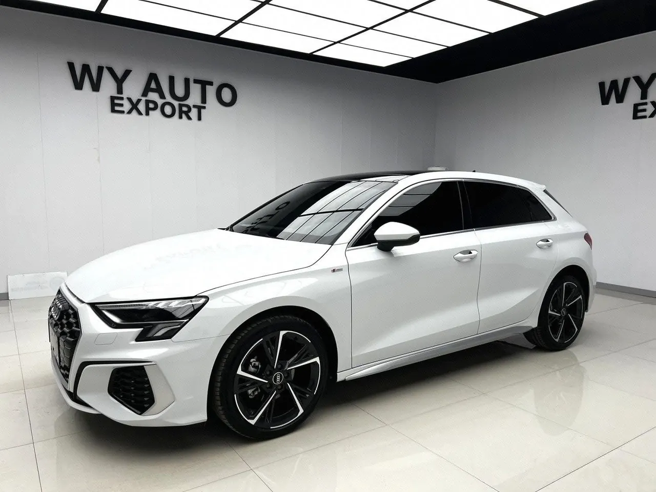 打开图片灯箱:Audi 2023 A3 Sportback 1.4TFSI 35TFSI Fashion Sports (Modified) Automatic Gear