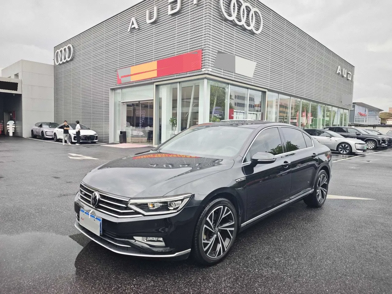 打开图片灯箱:Volkswagen 2021 Magotan 2.0TSI 330TSI 30th Anniversary Edition Automatic Gear
