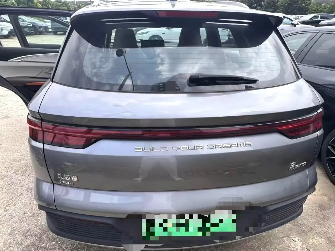 BYD 2023 Song Pro DM-i 1.5 Stepless Champion Edition Excellent 110KM Automatic 5