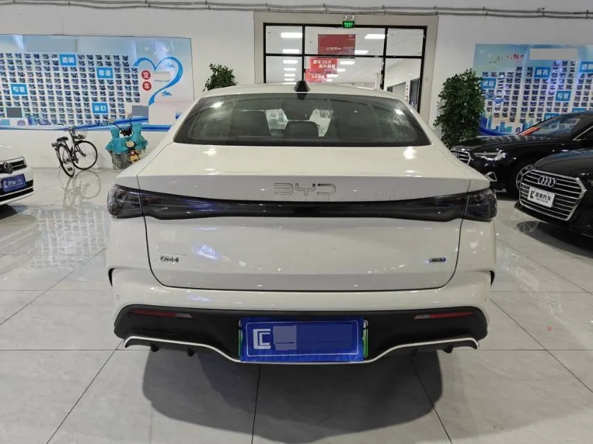 BYD 2025 seals 06 DM-i 1.5 stepless smart driving version 120KM honorable automatic gear 4