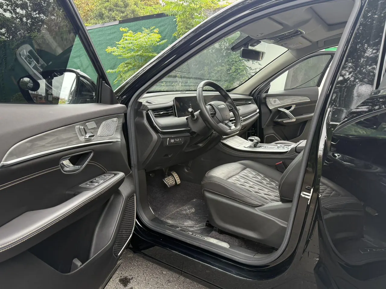 Jetour 2023 X70 PLUS 1.5T Brave PLUS5 Automatic Gear 8