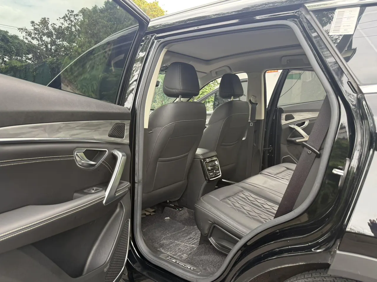 Jetour 2023 X70 PLUS 1.5T Brave PLUS5 Automatic Gear 9