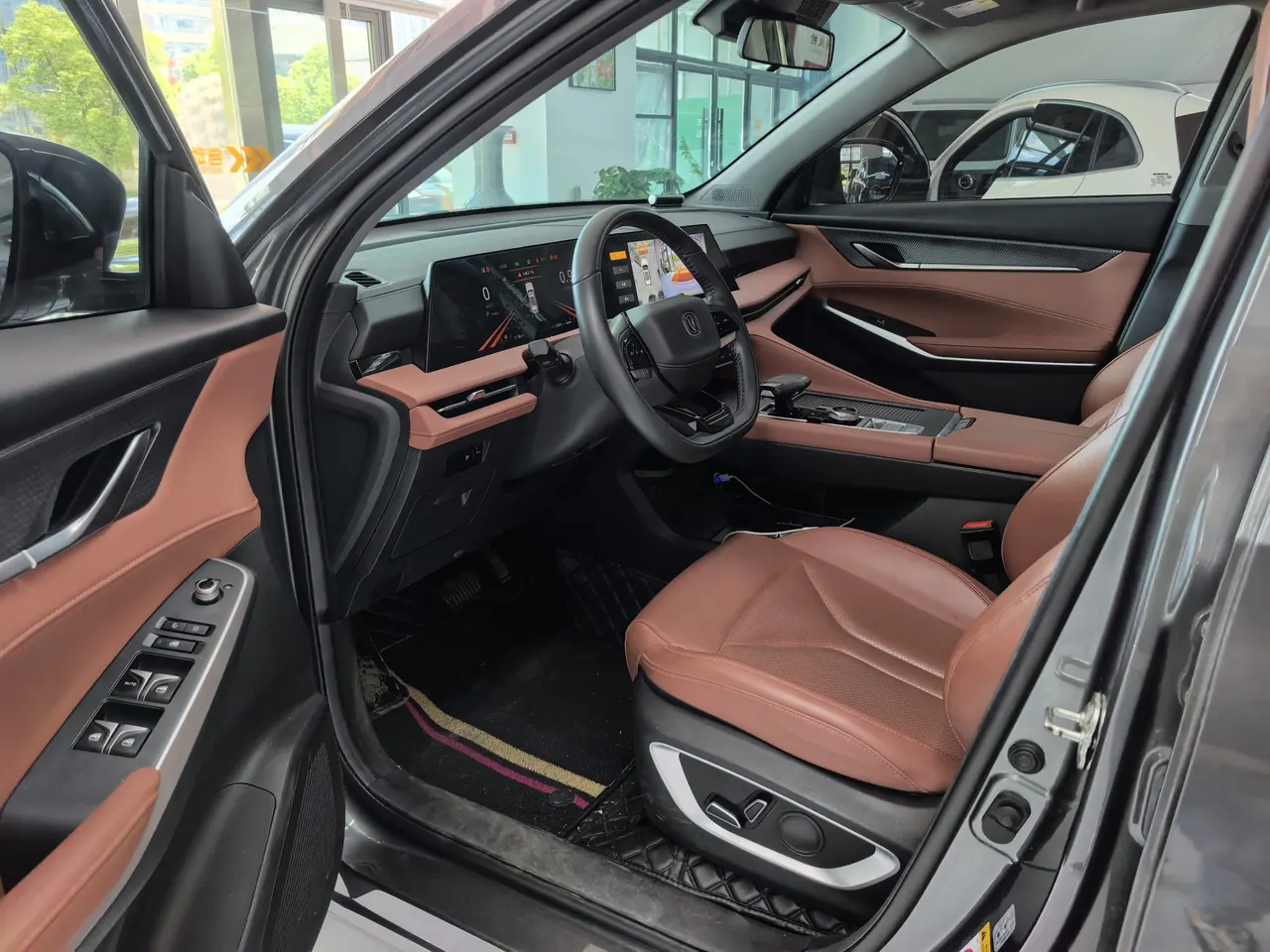 ChangAn 2024 CS75 PLUS 1.5T Champion Edition Smart Driving and Collar Automatic Gear 2