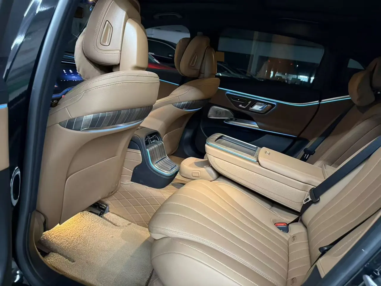 Mercedes Benz E Class 2025 E 300 L 48V 2.0T Luxury Automatic Gear 7