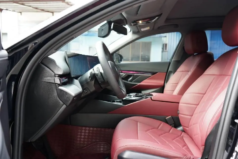 BMW 5 series 2025 525Li 48V 2.0T M sports suit automatic gear 4