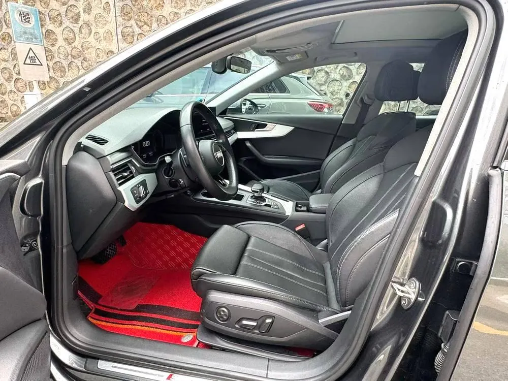 Audi 2024 A4L 2.0TFSI 40TFSI Deluxe Dynamic Automatic 2