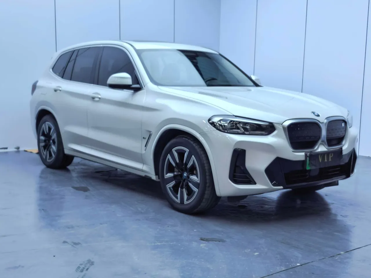 BMW 2024 iX3 leading automatic 3