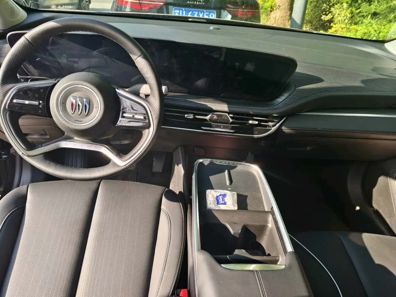 Buick 2025 LaCrosse 2.0T 28T Platinum Edition, automatic transmission 4
