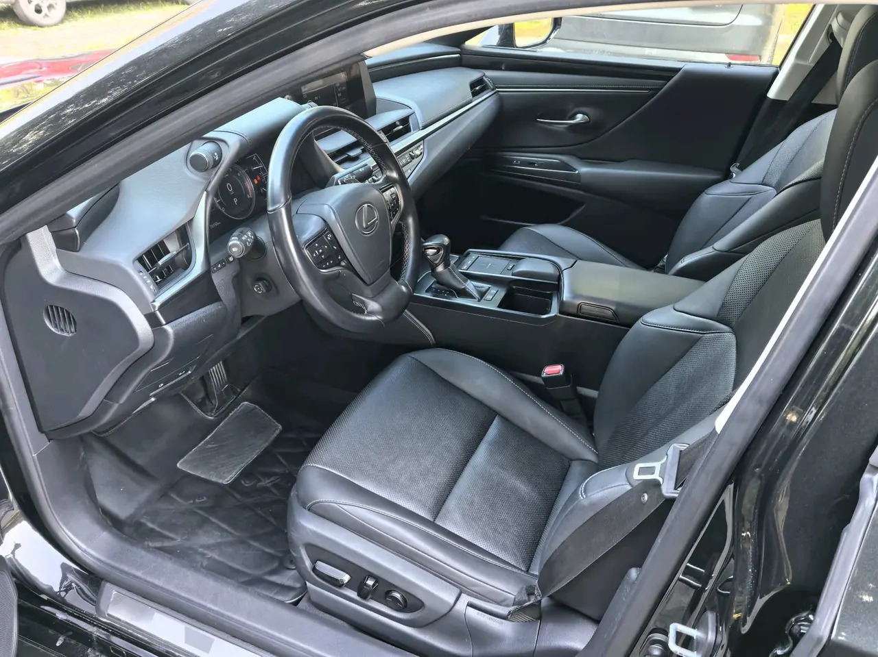 Lexus ES (Imported) 2020 ES200 2.0 Stepless Premium Edition Automatic Gear 7