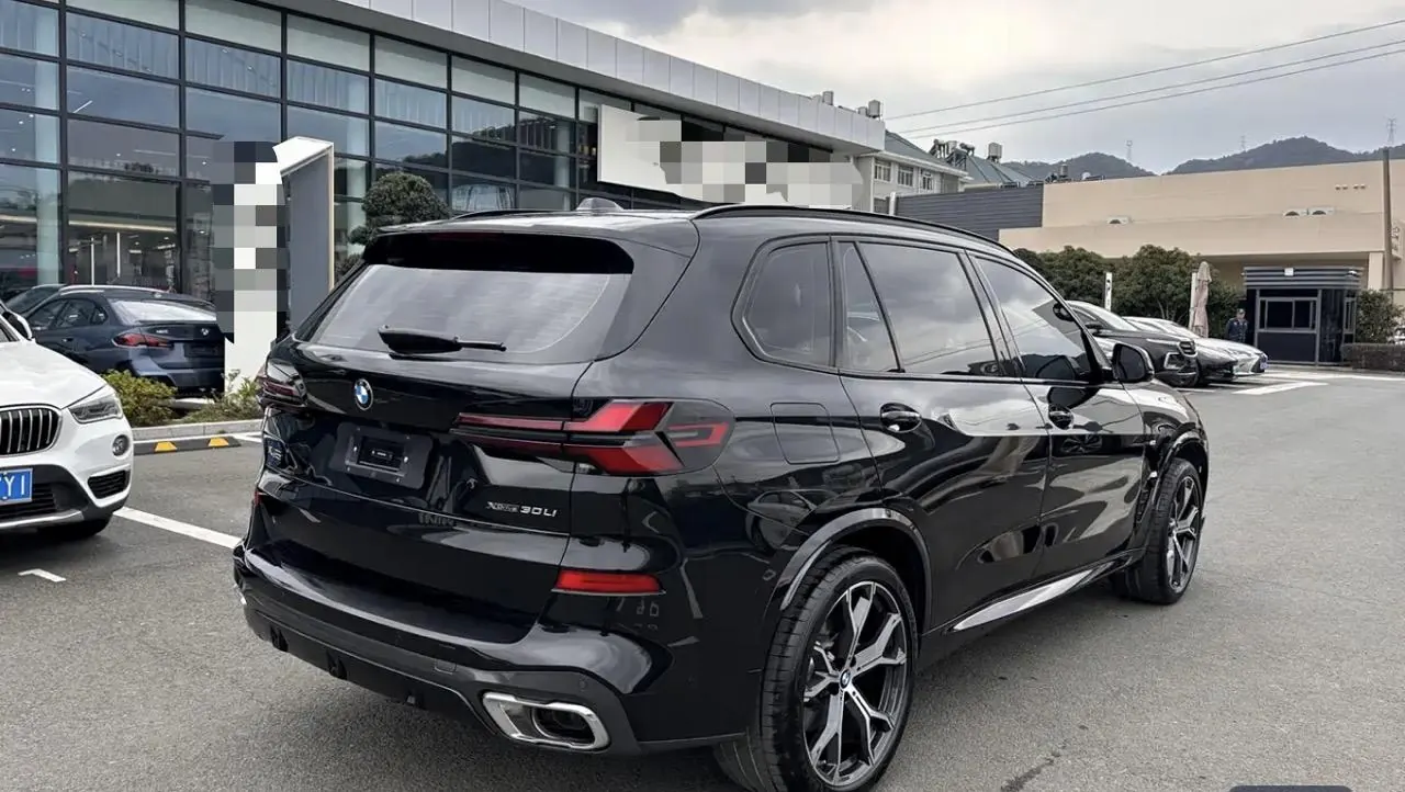 BMW 2025 X5 xDrive30Li 48V 2.0T exclusive m sports obsidian night suit automatic gear 6