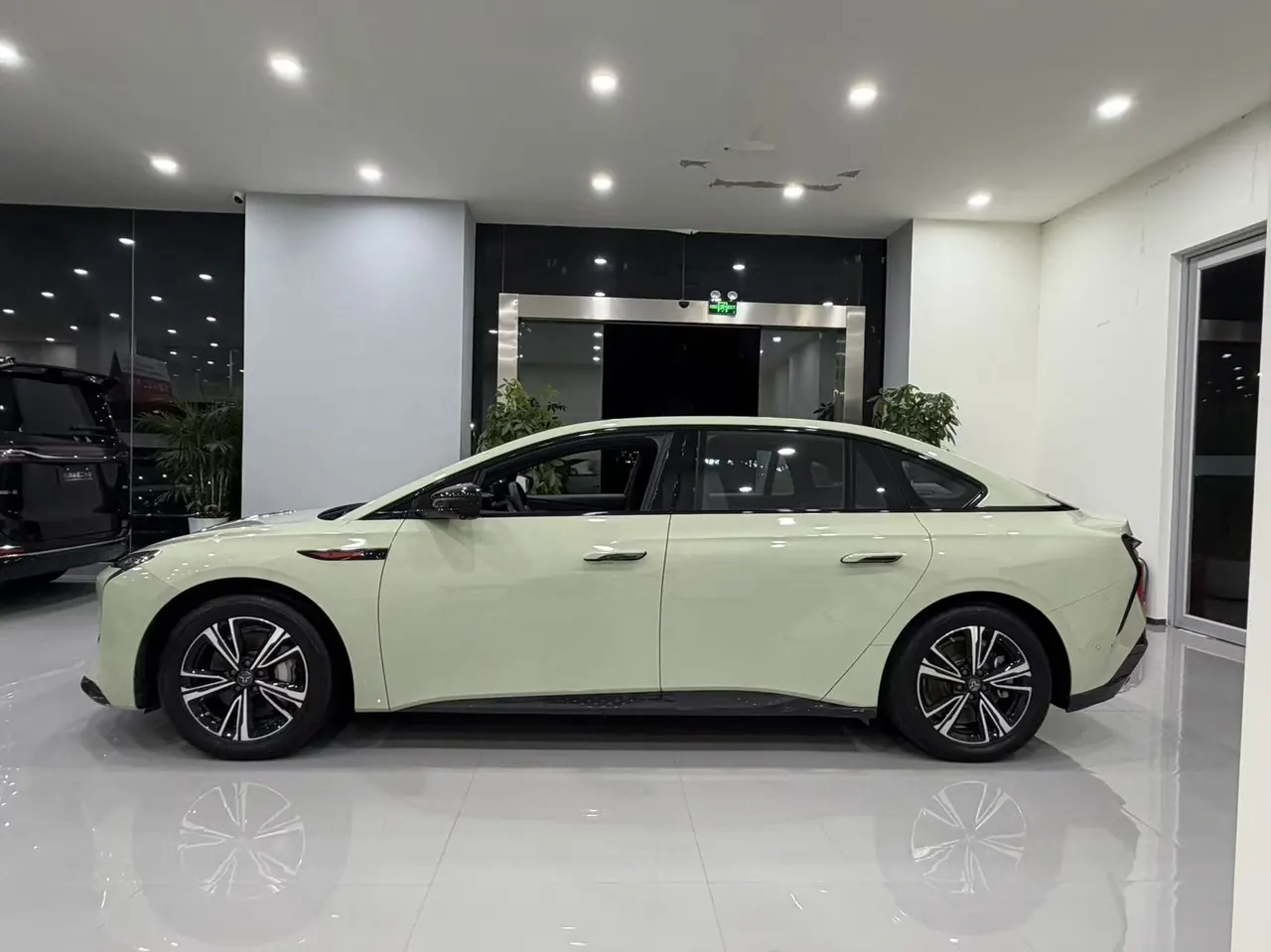 HongQi 2024 EH 7 690 Pro Automatic 7