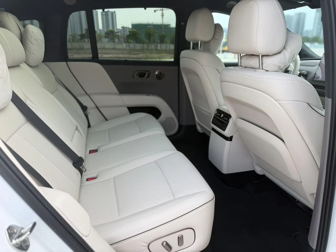 Li 2025 i6 four-wheel drive basic automatic transmission 7