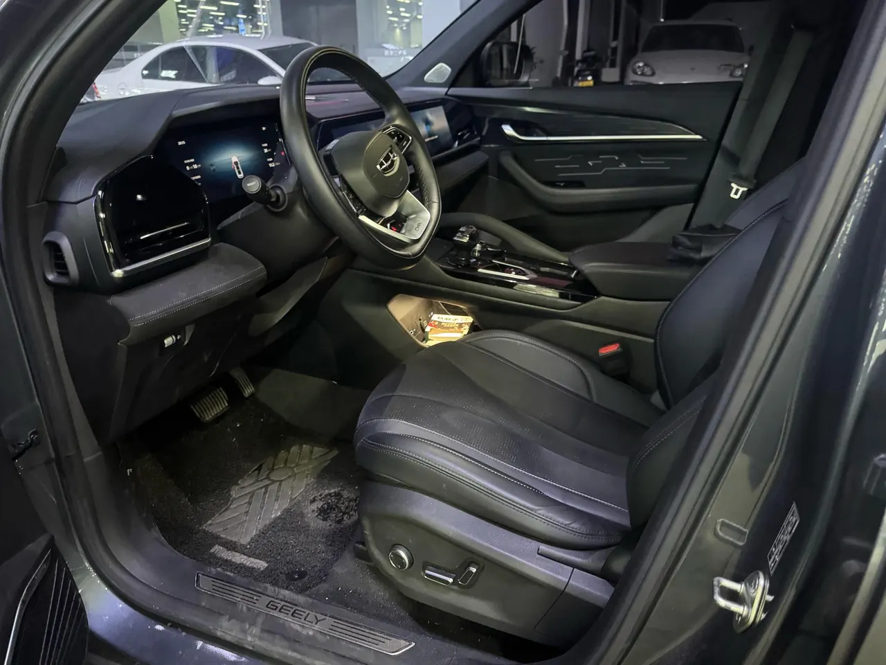 Geely 2024 XingyueL (Monjaro) 2.0TD high-power two-wheel drive cloud version automatic gear 2