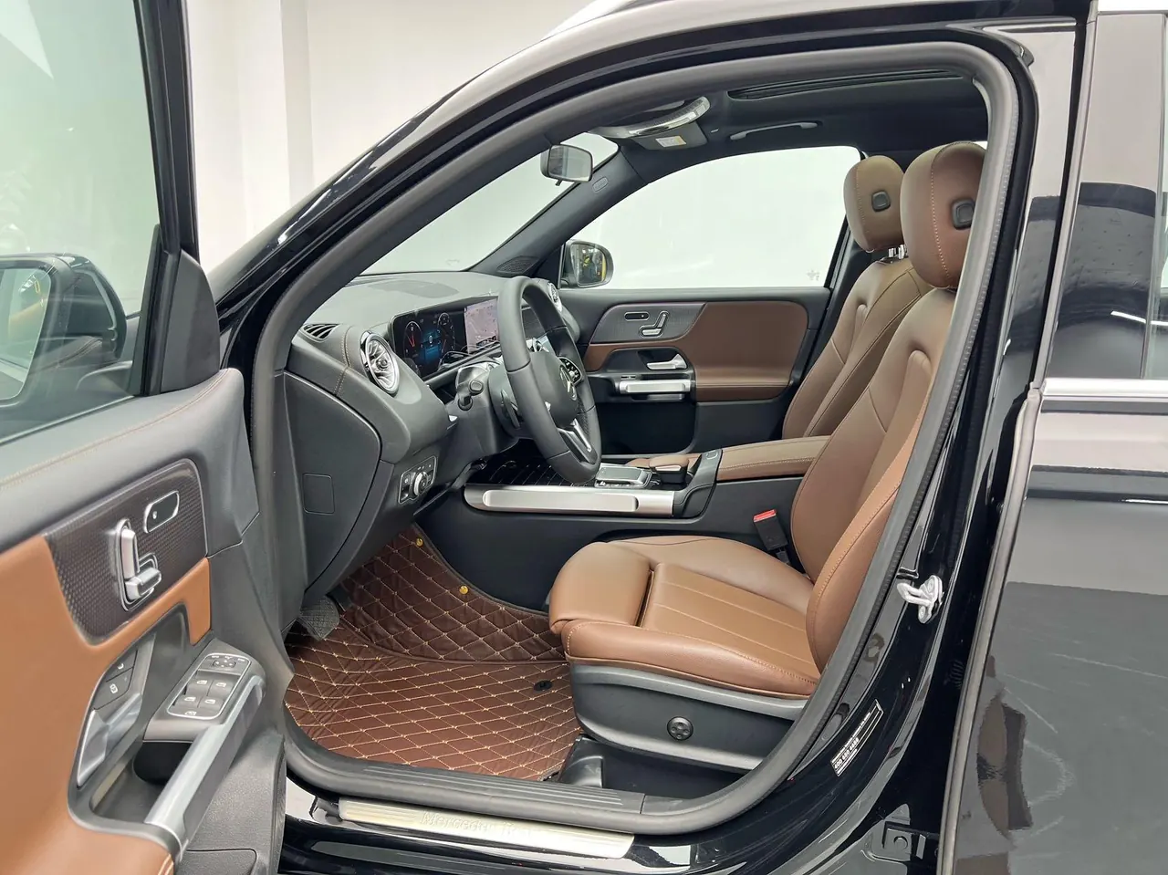 Mercedes Benz 2023 GLB 220 2.0T Dynamic Automatic 4