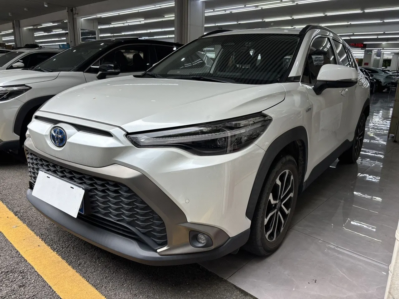 Toyota 2023 Fenglanda Shuangqing 2.0 Stepless Intelligent Electric Hybrid Premium Edition Automatic Gear - View 1