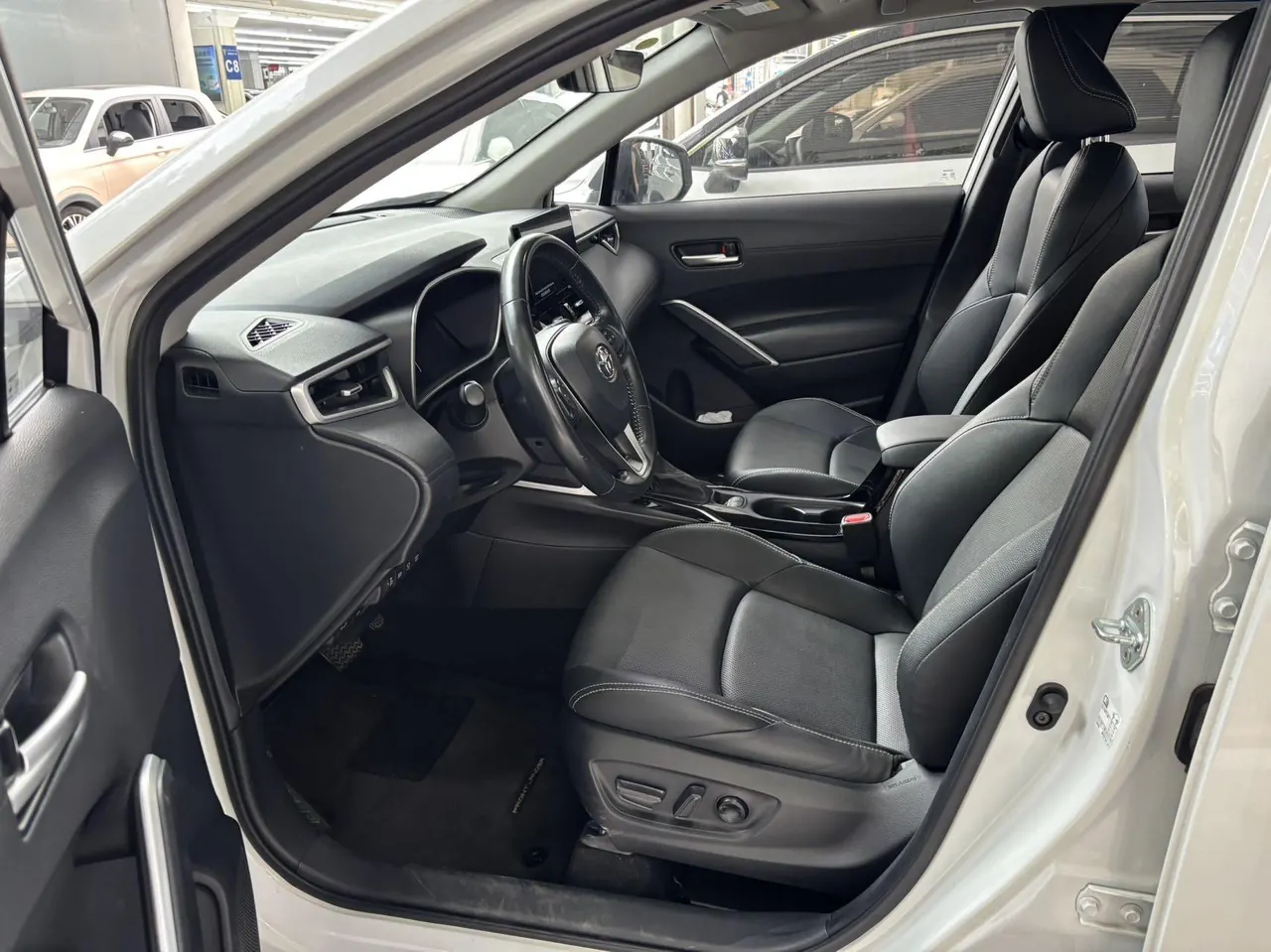 Toyota 2023 Fenglanda Shuangqing 2.0 Stepless Intelligent Electric Hybrid Premium Edition Automatic Gear 3