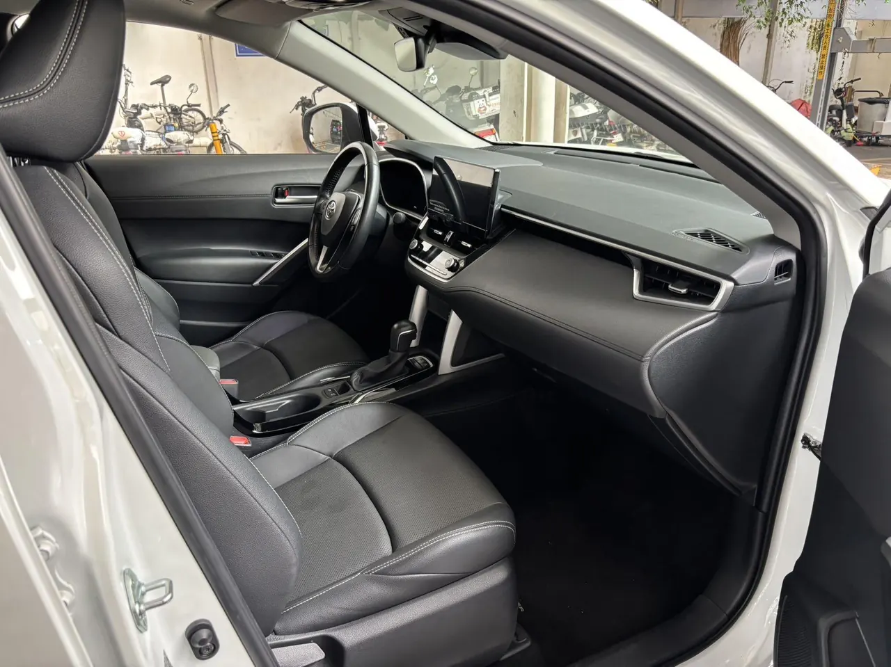 Toyota 2023 Fenglanda Shuangqing 2.0 Stepless Intelligent Electric Hybrid Premium Edition Automatic Gear 6
