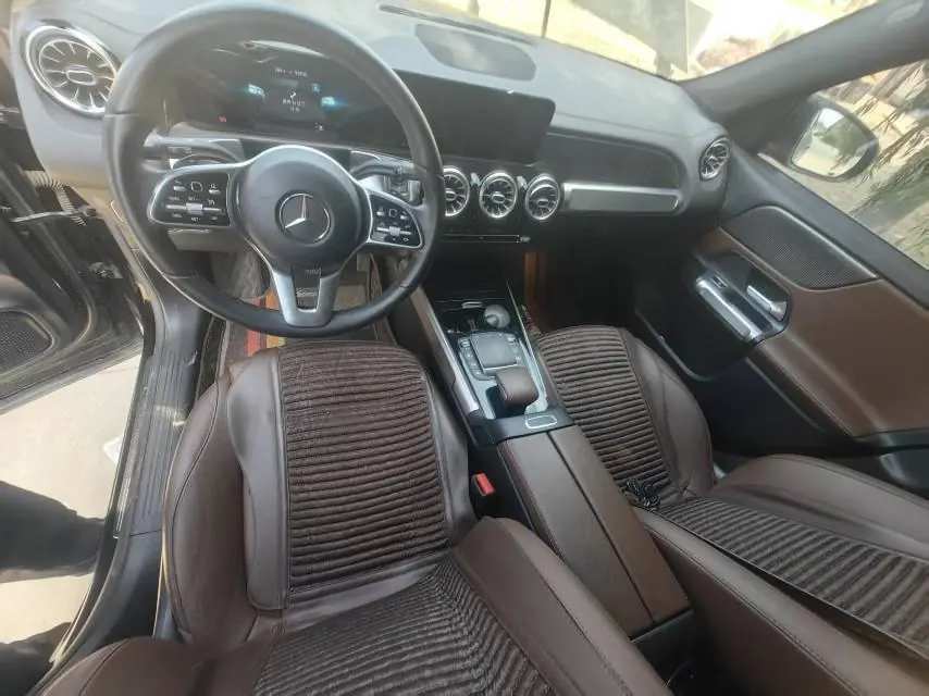 Mercedes Benz 2021 GLB 200 1.3T Dynamic Automatic 3