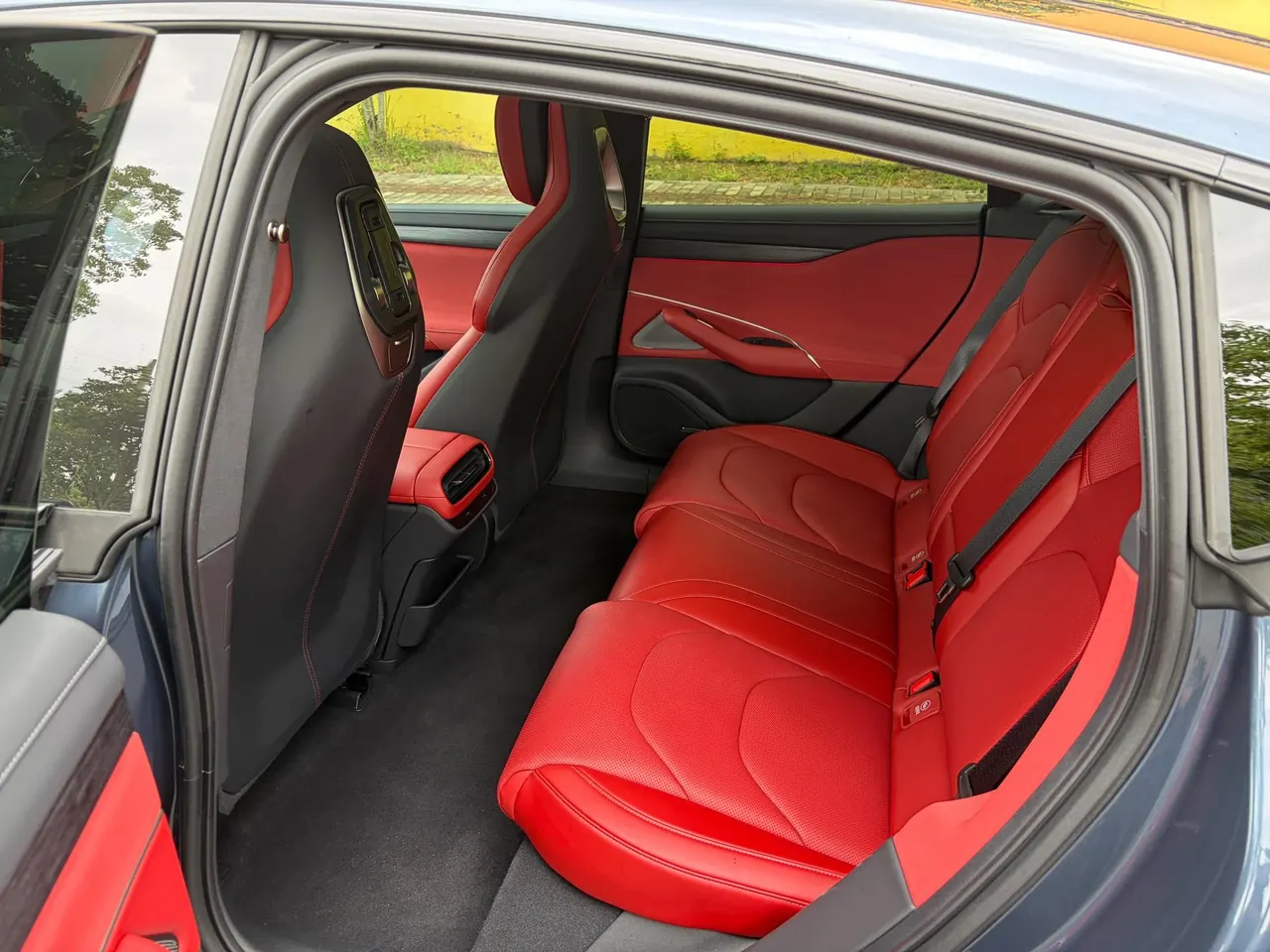 MI 2024 SU 7 800km 4-wheel drive ultra-long endurance high-end smart driving Max version automatic gear 8