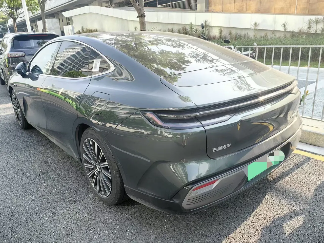 Geely Galaxy 2025 xingyao 8 EM-i 1.5 130km flagship automatic gear 8