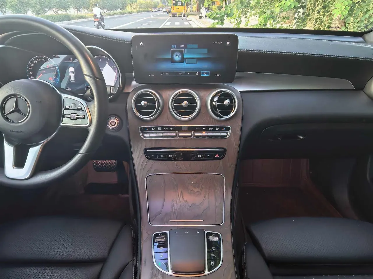 Mercedes Benz 2020 GLC 300 L 4MATIC 2.0T Dynamic (Modified) Automatic Gear 8