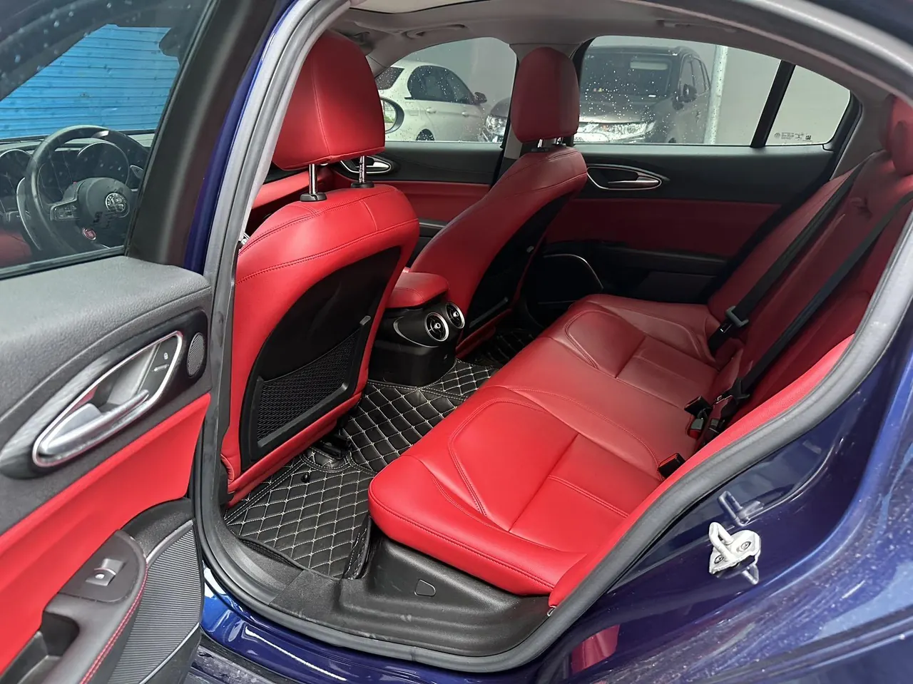 Alfa-Romeo Giulia (Imported) 2020 Giulia 2.0T 280HP Deluxe Automatic Gear 5