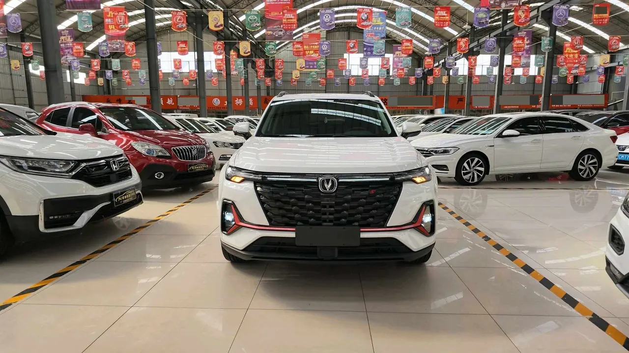 ChangAn 2023 CS35 PLUS 1.4T Enjoy Deluxe Automatic Gear 2