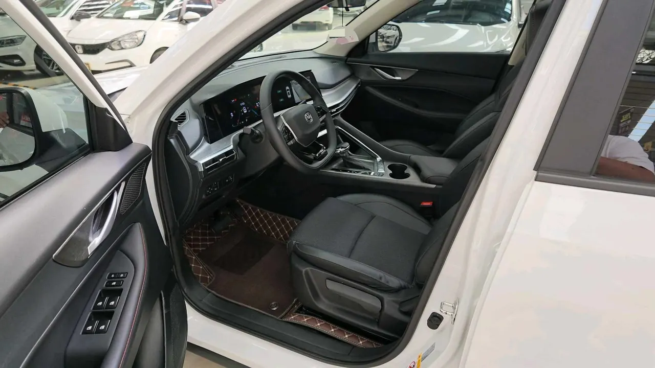 ChangAn 2023 CS35 PLUS 1.4T Enjoy Deluxe Automatic Gear 4