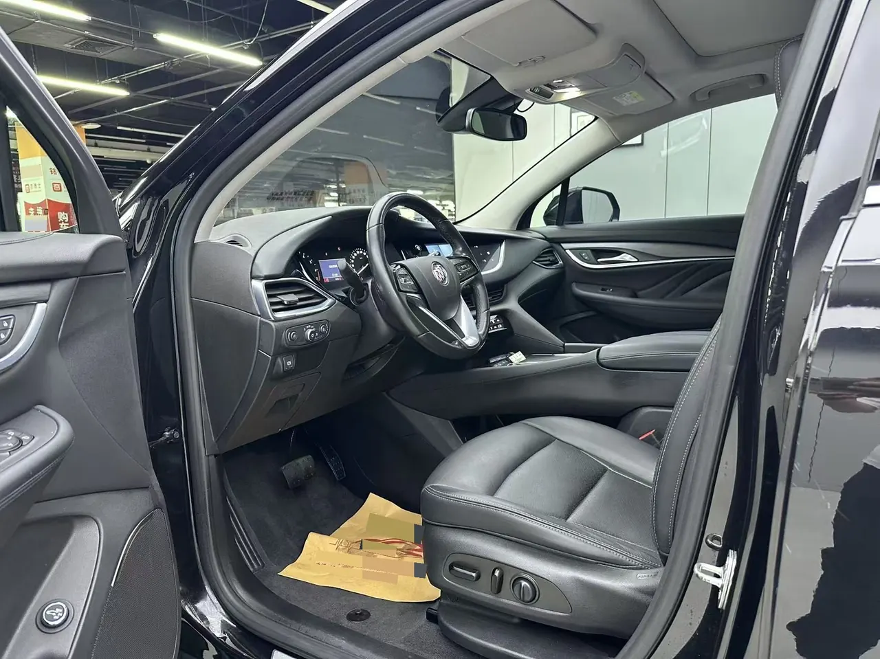 Buick 2020 Angke Flag 2.0T 28T Two-Drive Luxury Automatic Gear 9