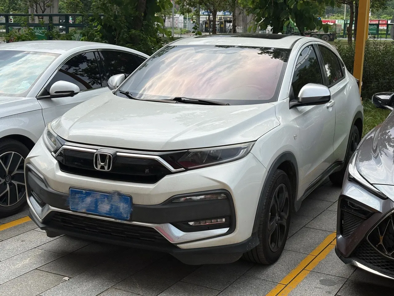Honda 2020 XR-V 1.5T stepless 220TURBO deluxe automatic gear - View 1