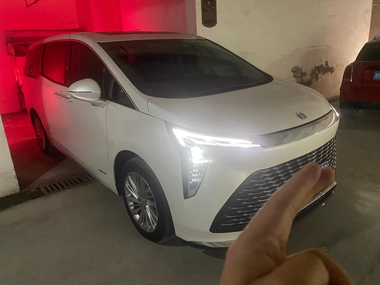 Buick 2023 Century 48V 2.0T Yunshi Edition 7-seat Automatic Gear 2