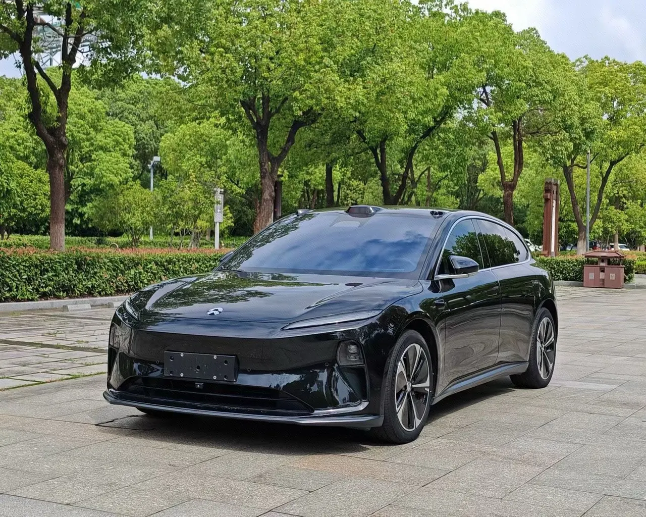 NIO 2023 ET5 75kWh Touring automatic gear - View 1