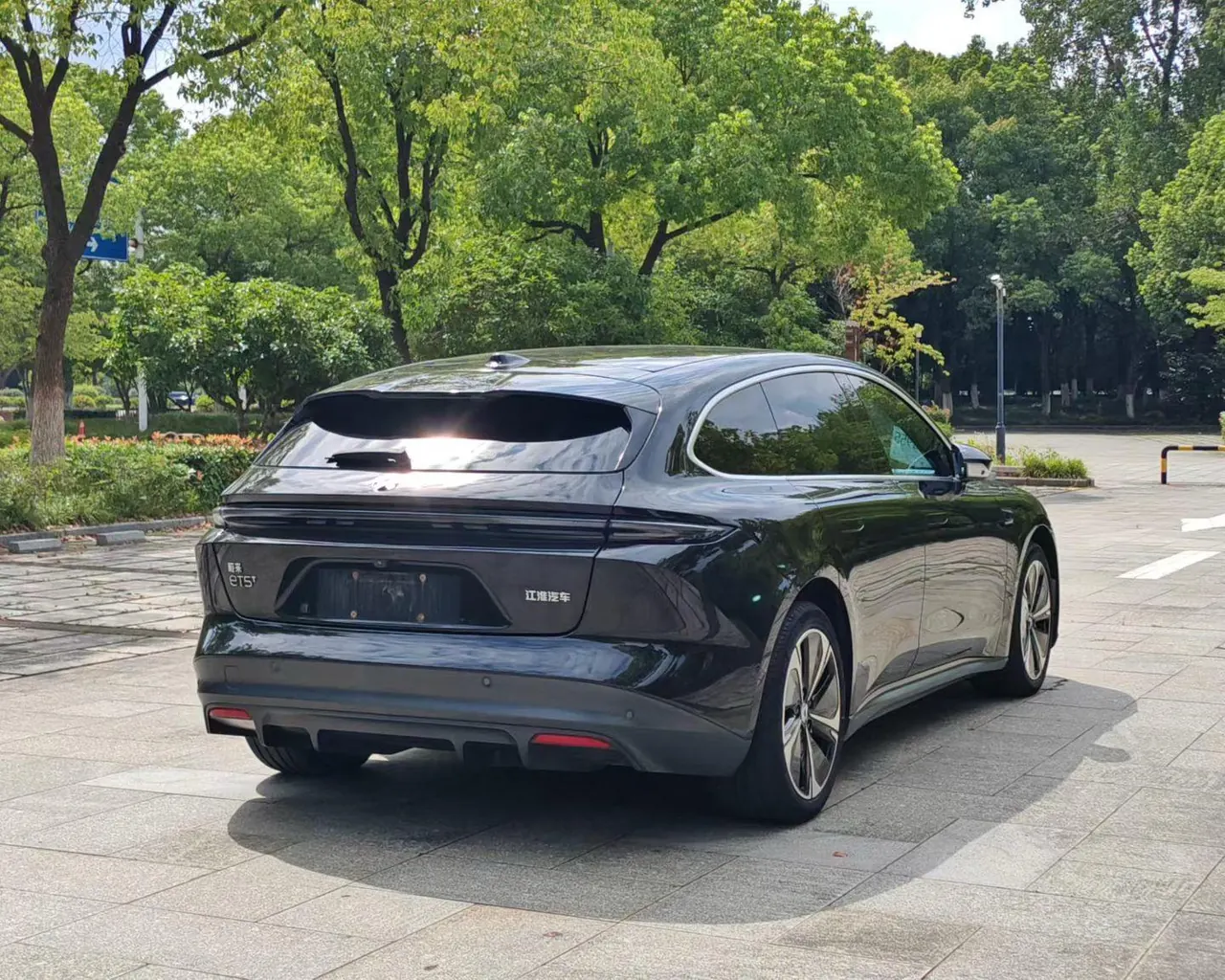 NIO 2023 ET5 75kWh Touring automatic gear 8
