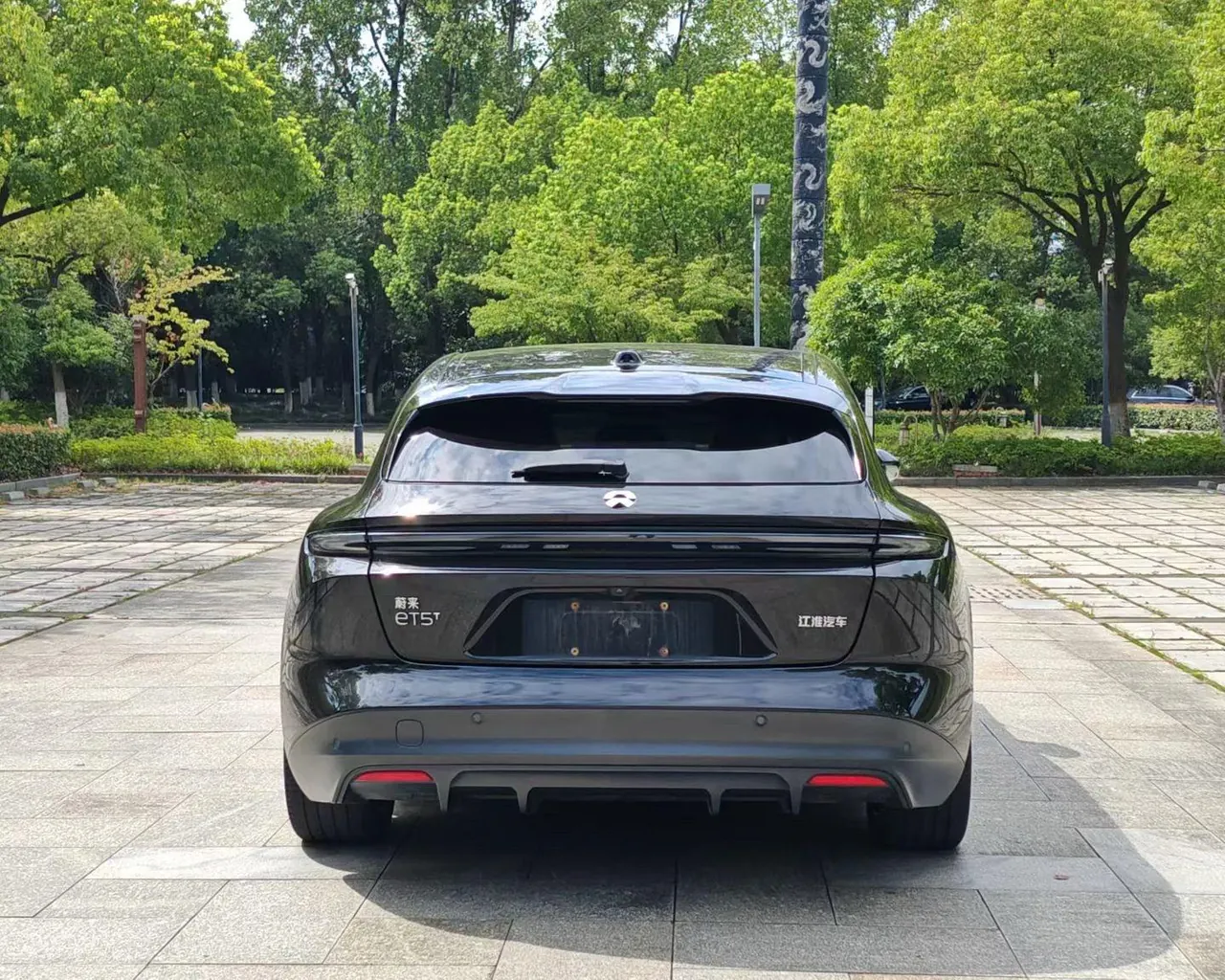 NIO 2023 ET5 75kWh Touring automatic gear 9