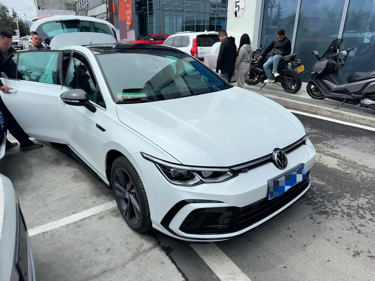 Volkswagen 2023 Golf 8 R-Line 1.4TSI 280TSI Lite (Modified) Automatic Gear 3
