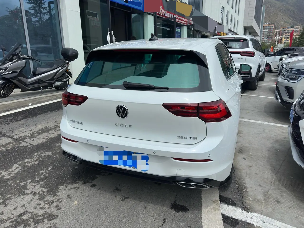 Volkswagen 2023 Golf 8 R-Line 1.4TSI 280TSI Lite (Modified) Automatic Gear 7