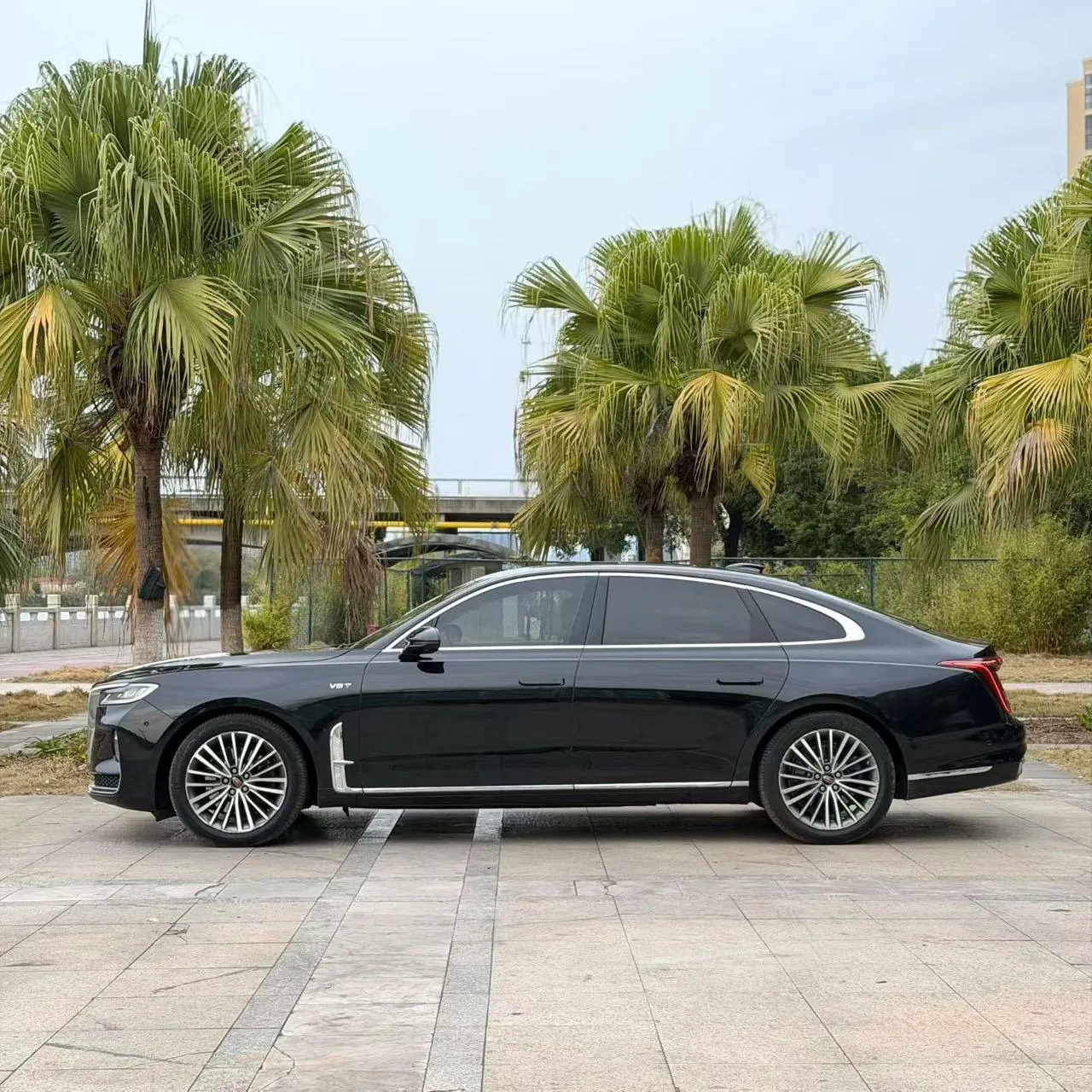 HongQi 2020 H9 3.0T Zhilian Qi Chang Edition Automatic Gear 3