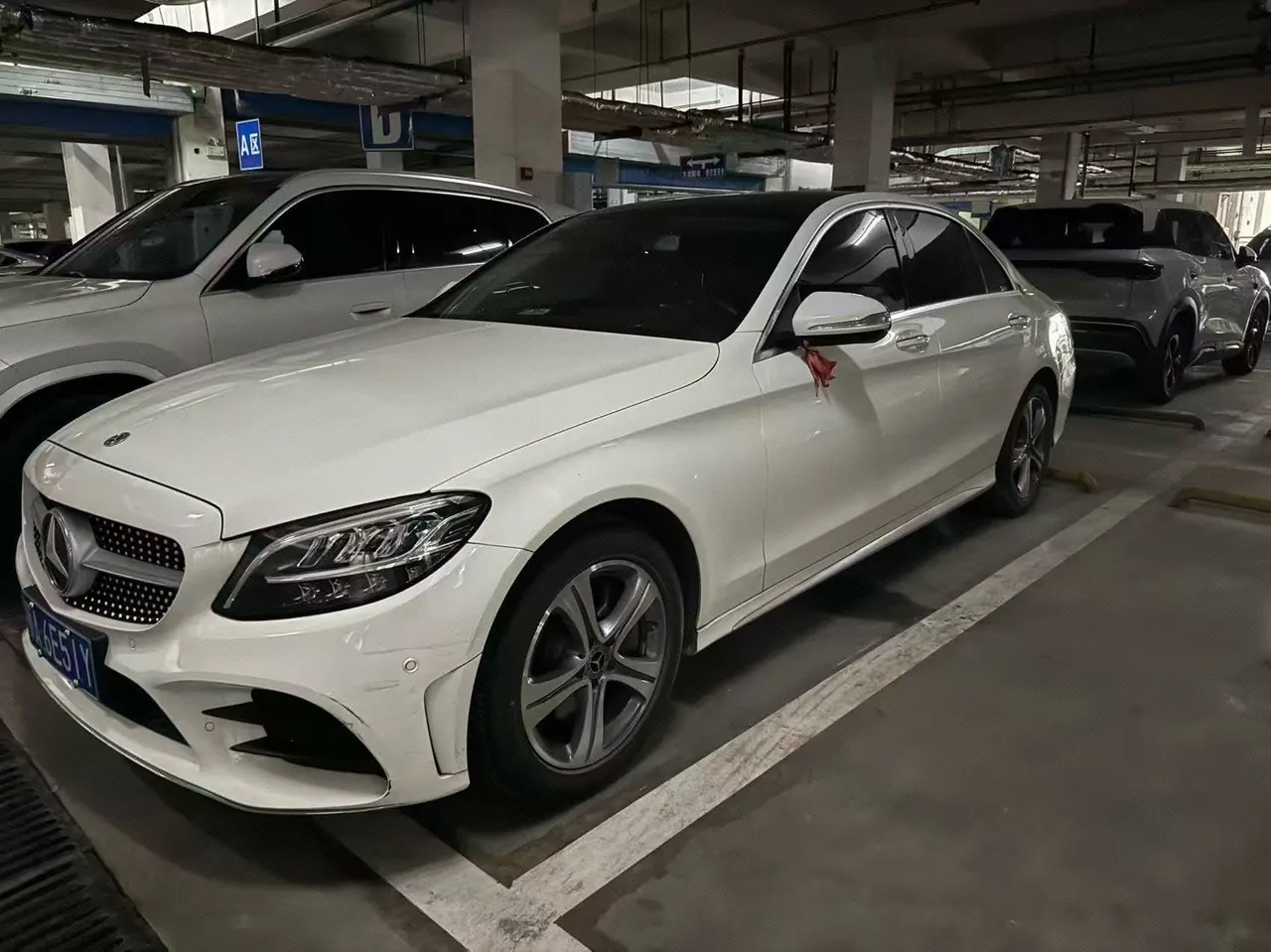 打开图片灯箱:Mercedes Benz Class C 2020 C 260 L 48V 1.5T Sports Edition Automatic Gear