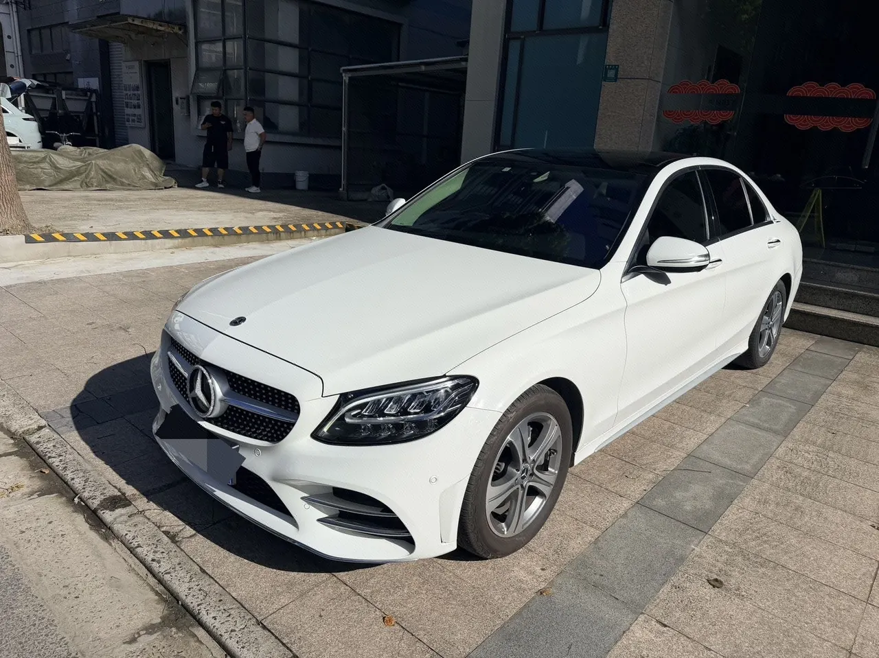 打开图片灯箱:Mercedes Benz Class C 2020 C 260 L 48V 1.5T Sports Edition Automatic Gear
