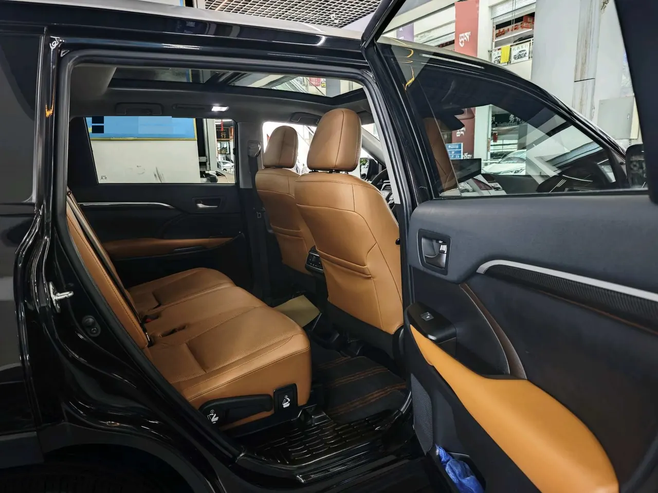 Toyota 2020 Highlander 2.0T Million Commemorative Edition Automatic Gear 9