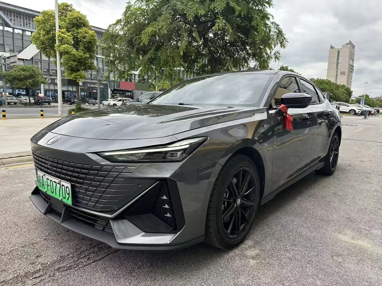 ChangAn 2023 UNI-V Smart Electric iDD 1.5T 113km Smart Auto - View 1