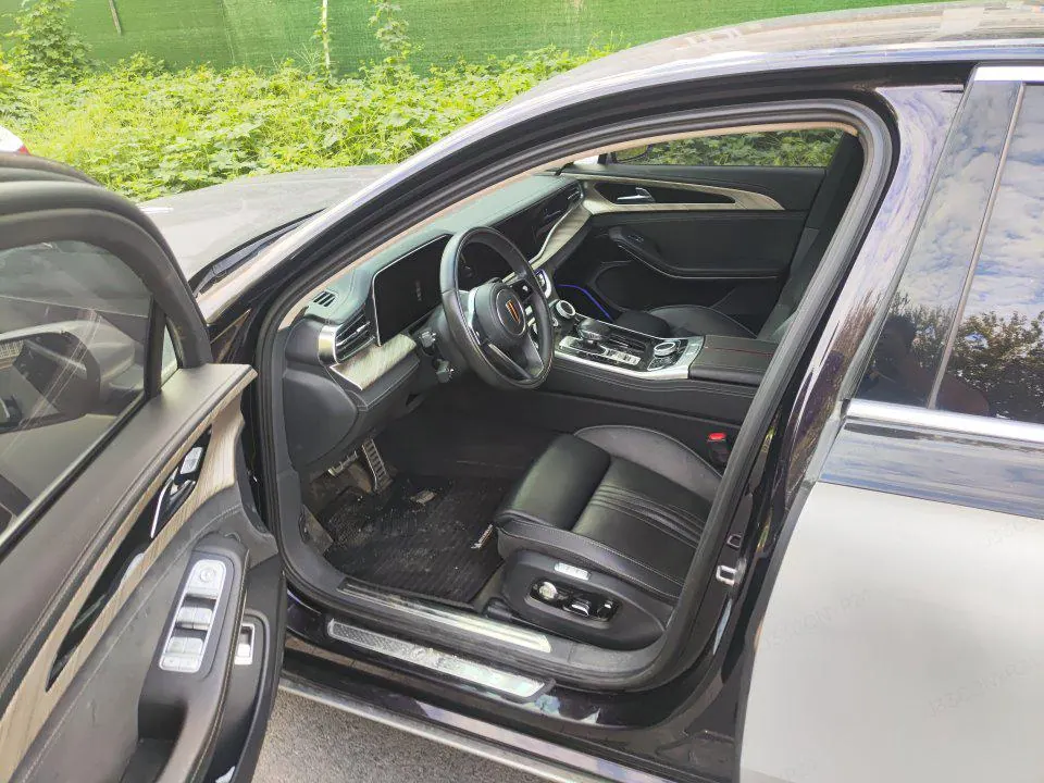 HongQi 2020 H9 3.0T Zhilian Qi Chang Edition Automatic Gear 4