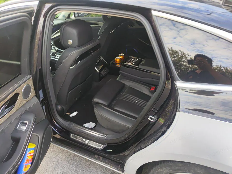 HongQi 2020 H9 3.0T Zhilian Qi Chang Edition Automatic Gear 5