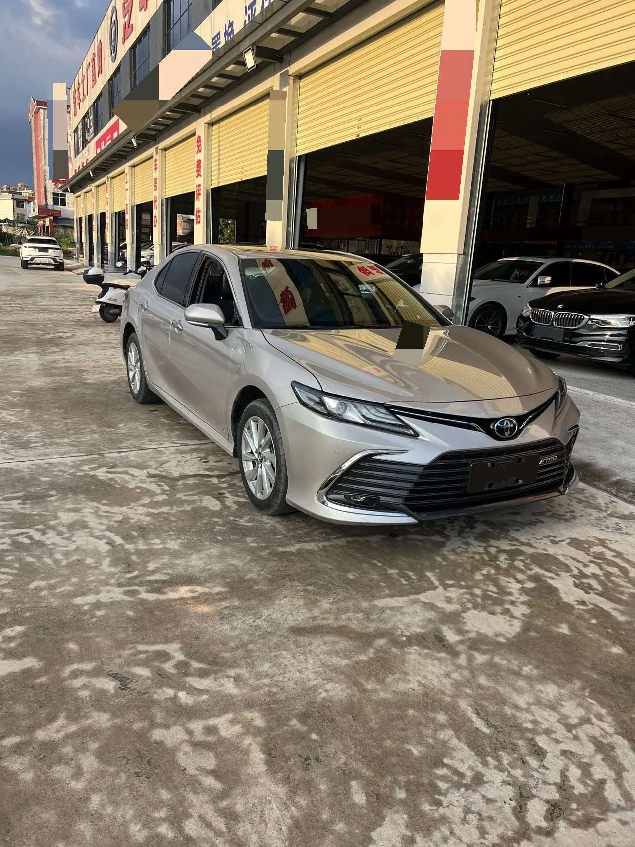 Toyota 2021 Camry 2.0G Stepless Deluxe Edition Automatic Gear 2