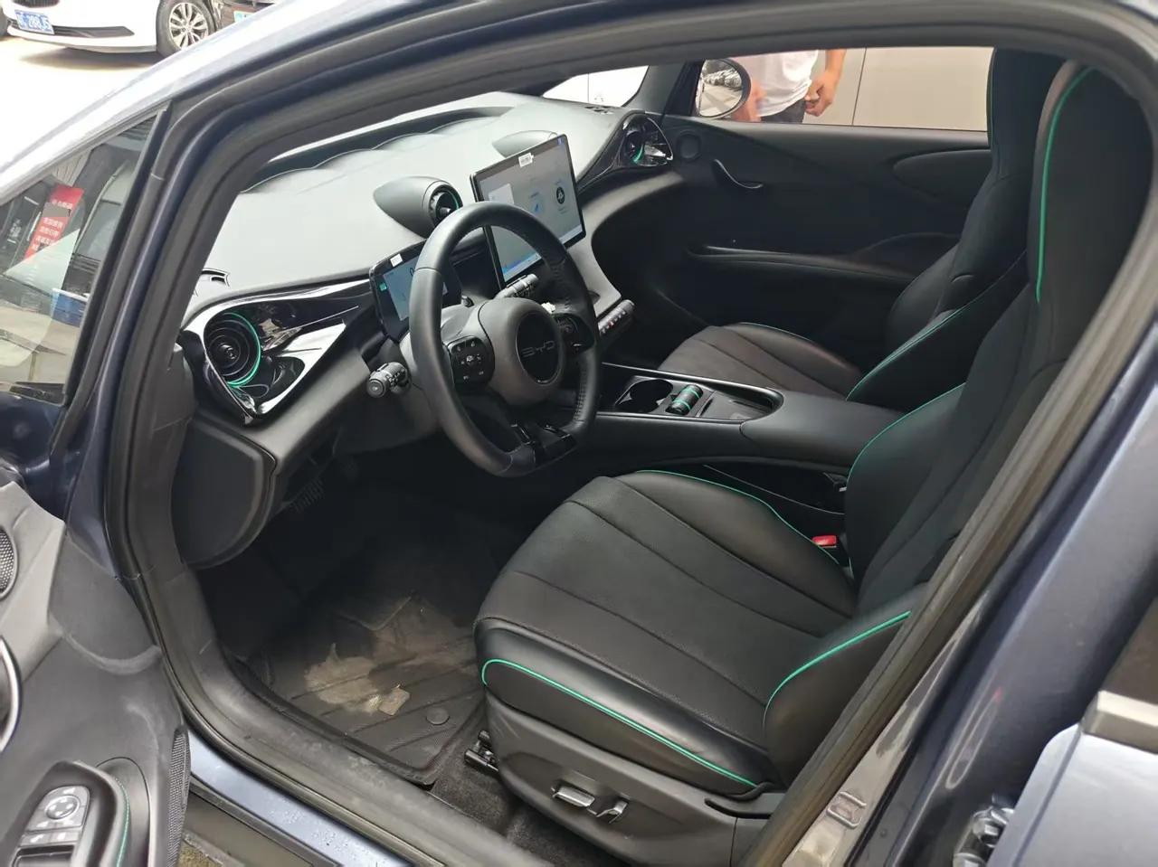 BYD 2023 Dolphin 420km Fashion Edition Automatic 4