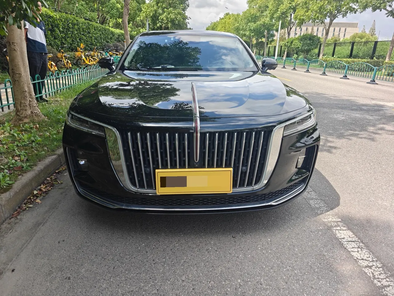 HongQi 2020 H9 48V 2.0T Zhilian Flag Edition Automatic Gear 2