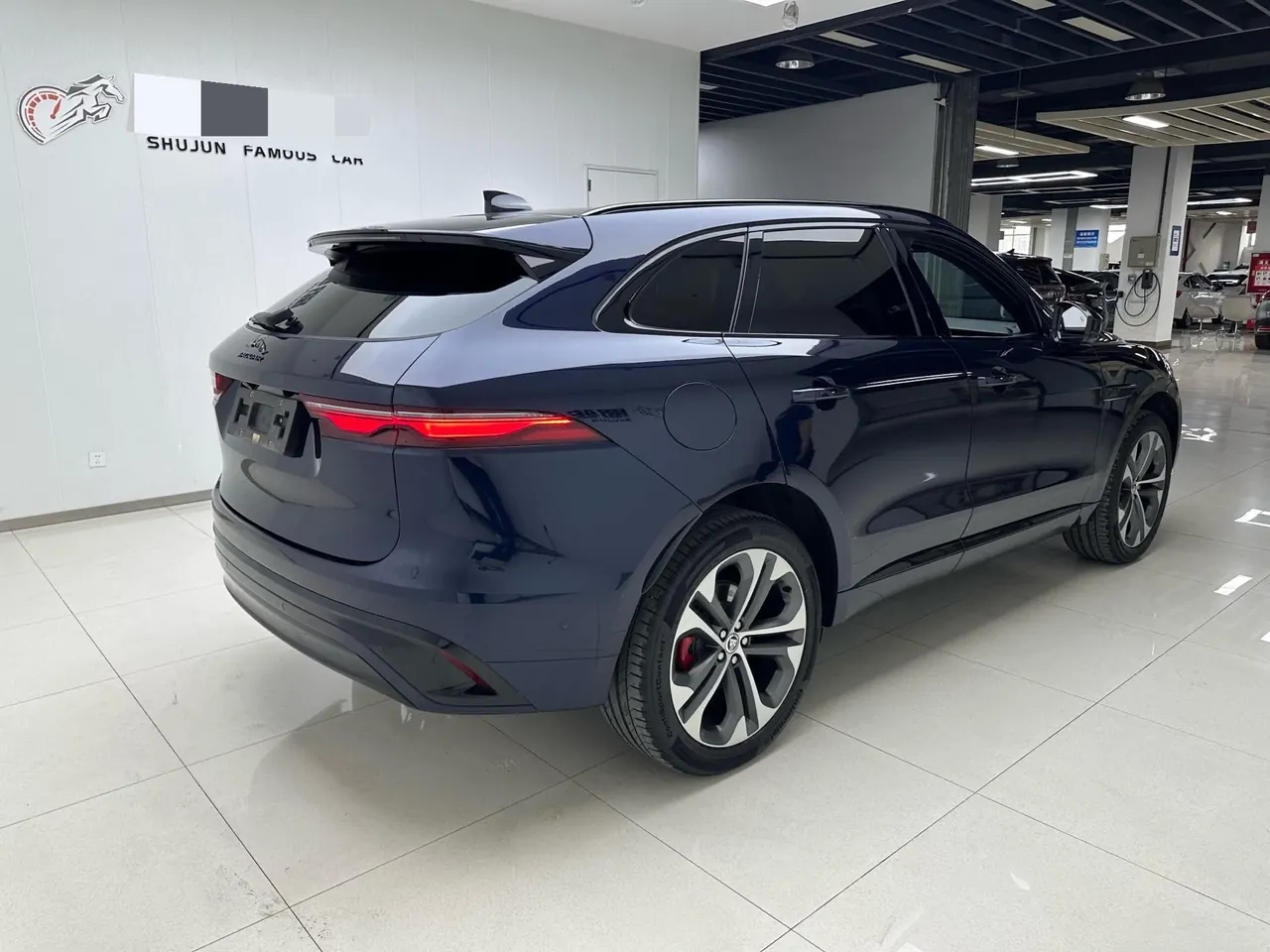 Jaguar F-PACE (Imported) 2024 F-PACE 2.0T P250 R-Dynamic HSE Automatic Gear 9